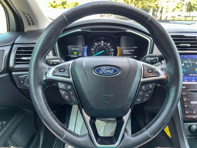 Photo of 2020 Iconic Silver Metallic Ford Fusion