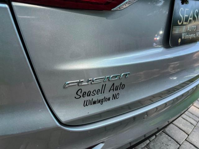 Photo of 2020 Iconic Silver Metallic Ford Fusion