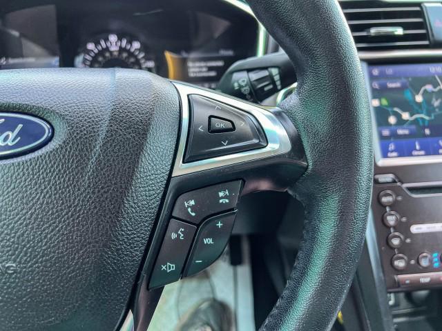 Photo of 2020 Iconic Silver Metallic Ford Fusion