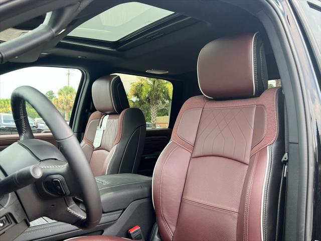 Photo of 2025 Diamond Black Crystal Pearlcoat RAM 2500