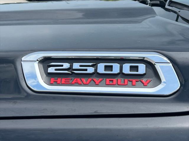Photo of 2025 Diamond Black Crystal Pearlcoat RAM 2500