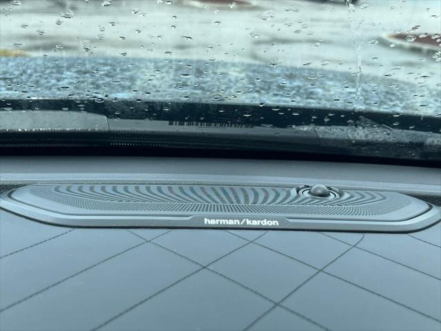 Photo of 2025 Diamond Black Crystal Pearlcoat RAM 2500