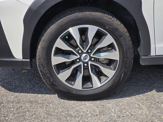 Photo of 2024 Crystal White Pearl Subaru Outback