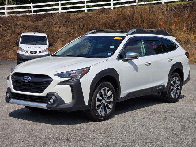 Photo of 2024 Crystal White Pearl Subaru Outback