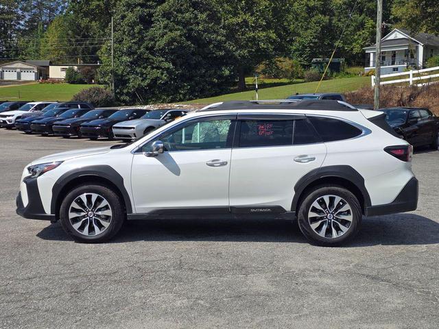 Photo of 2024 Crystal White Pearl Subaru Outback
