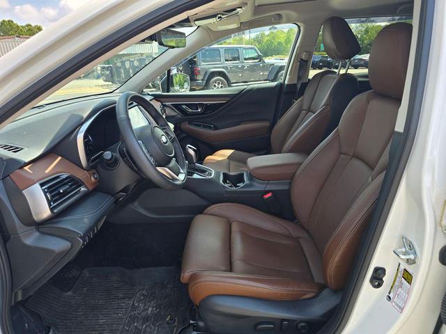 Photo of 2024 Crystal White Pearl Subaru Outback