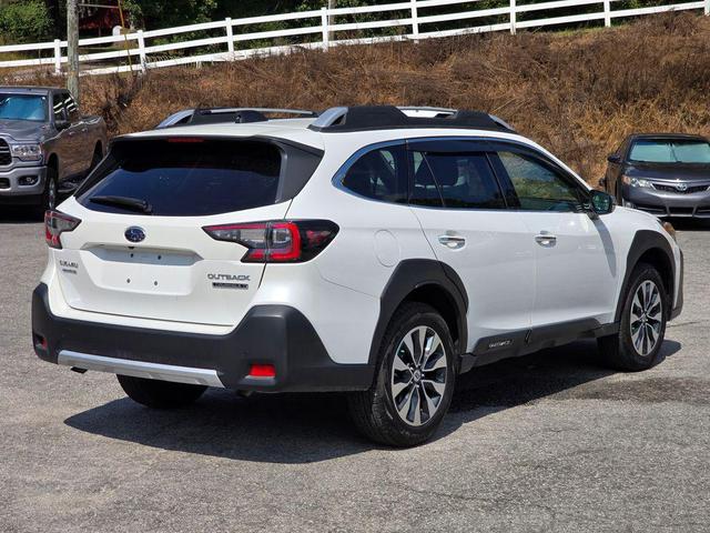 Photo of 2024 Crystal White Pearl Subaru Outback