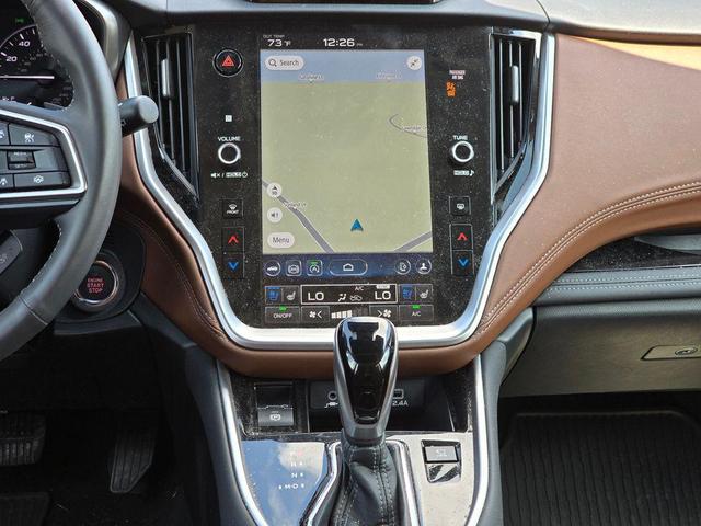 Photo of 2024 Crystal White Pearl Subaru Outback