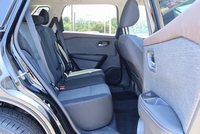 Photo of 2022 Black Nissan Rogue