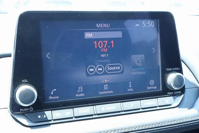 Photo of 2022 Black Nissan Rogue