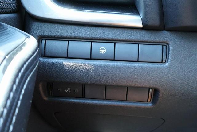 Photo of 2022 Black Nissan Rogue
