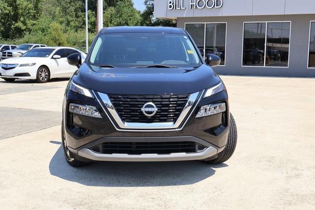 Photo of 2022 Black Nissan Rogue