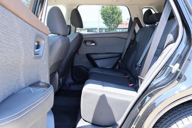 Photo of 2022 Black Nissan Rogue
