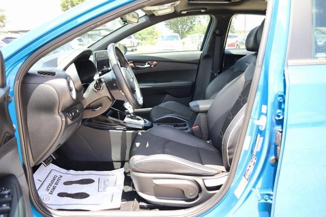 Photo of 2023 Blue Kia Forte