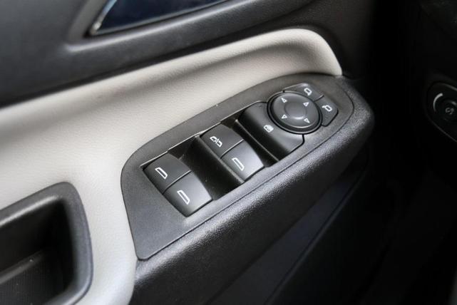 Photo of 2022 Blue Glow Metallic Chevrolet Equinox