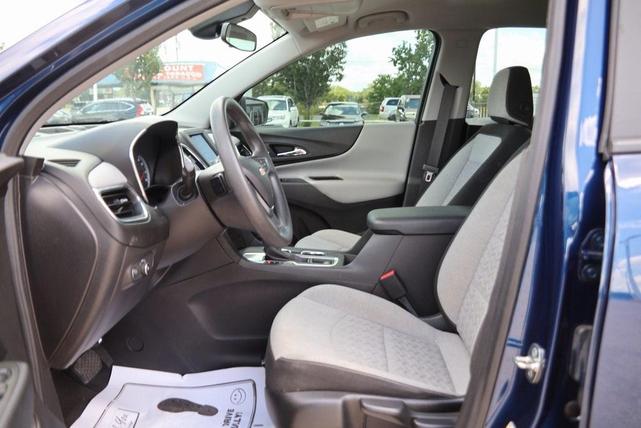 Photo of 2022 Blue Glow Metallic Chevrolet Equinox