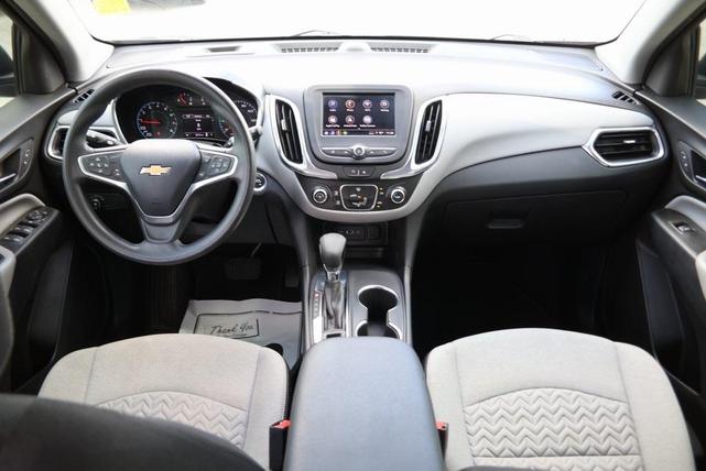 Photo of 2022 Blue Glow Metallic Chevrolet Equinox