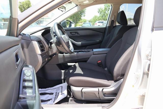 Photo of 2025 Brilliant Silver Metallic Nissan Rogue