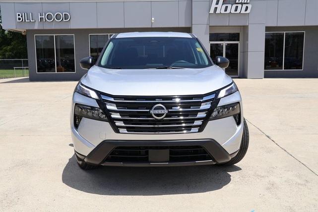 Photo of 2025 Brilliant Silver Metallic Nissan Rogue