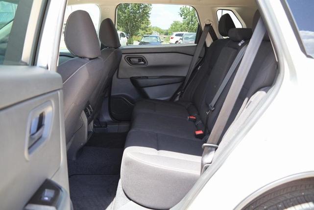 Photo of 2025 Brilliant Silver Metallic Nissan Rogue