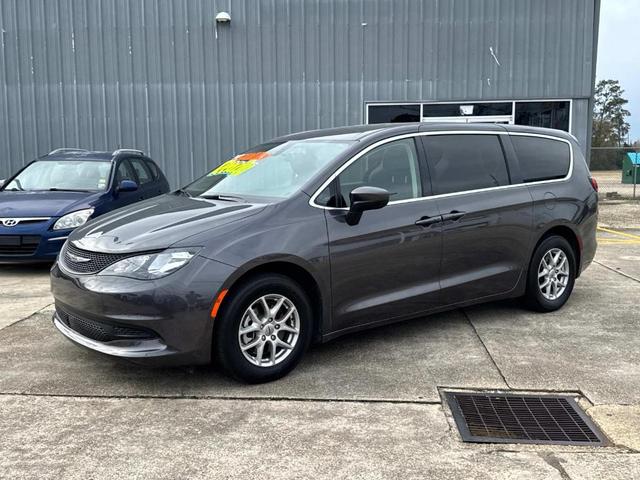 2022 Chrysler Voyager