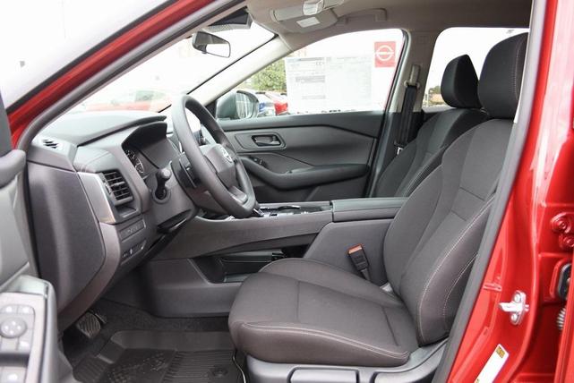 Photo of 2025 Scarlet Ember Nissan Rogue