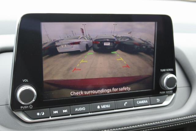 Photo of 2025 Scarlet Ember Nissan Rogue