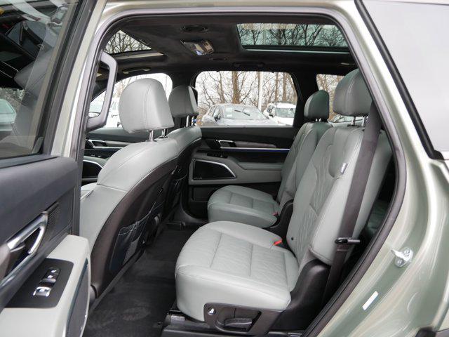 Photo of 2024 Jungle Green Kia Telluride