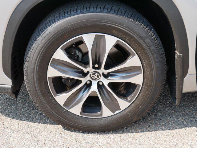 Photo of 2021 Celestial Silver Metallic Toyota Highlander