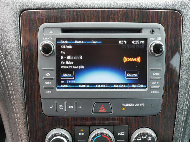 Photo of 2017 Summit White Chevrolet Traverse
