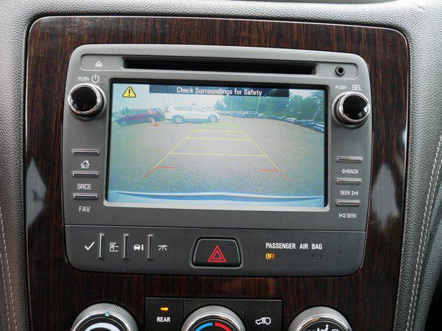 Photo of 2017 Summit White Chevrolet Traverse