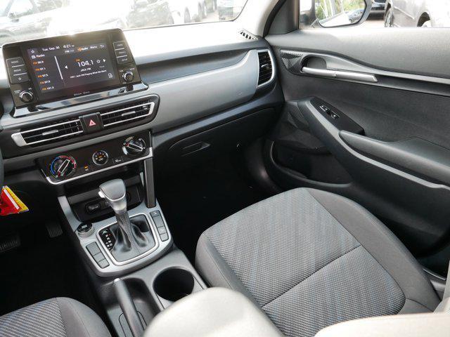 Photo of 2023 Snow White Pearl Kia Seltos