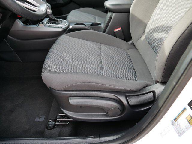 Photo of 2023 Snow White Pearl Kia Seltos