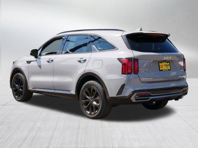 Photo of 2023 Wolf Gray Kia Sorento