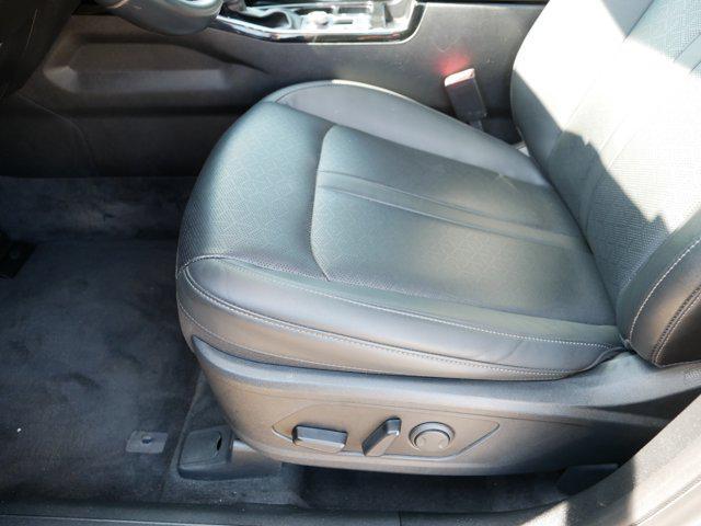 Photo of 2023 Wolf Gray Kia Sorento