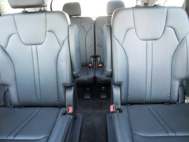 Photo of 2023 Wolf Gray Kia Sorento