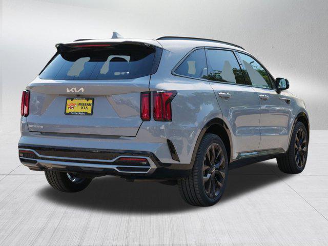 Photo of 2023 Wolf Gray Kia Sorento
