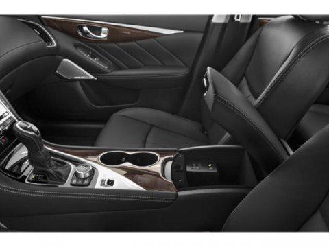Photo of 2019 Majestic White INFINITI Q50
