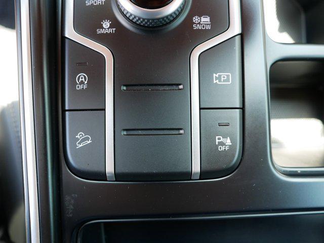 Photo of 2021 Glacial White Pearl Kia Sorento