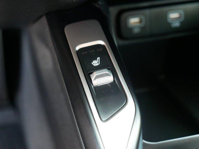 Photo of 2021 Glacial White Pearl Kia Sorento