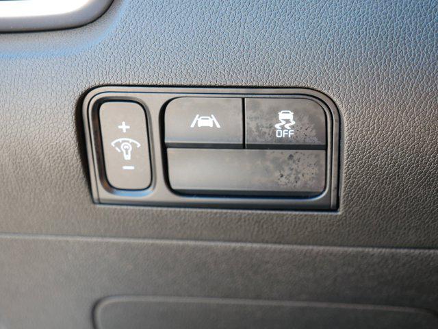 Photo of 2021 Glacial White Pearl Kia Sorento