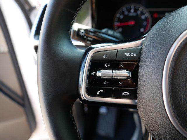 Photo of 2021 Glacial White Pearl Kia Sorento
