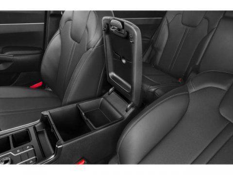 Photo of 2021 Glacial White Pearl Kia Sorento