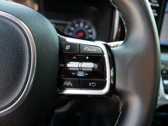 Photo of 2021 Glacial White Pearl Kia Sorento