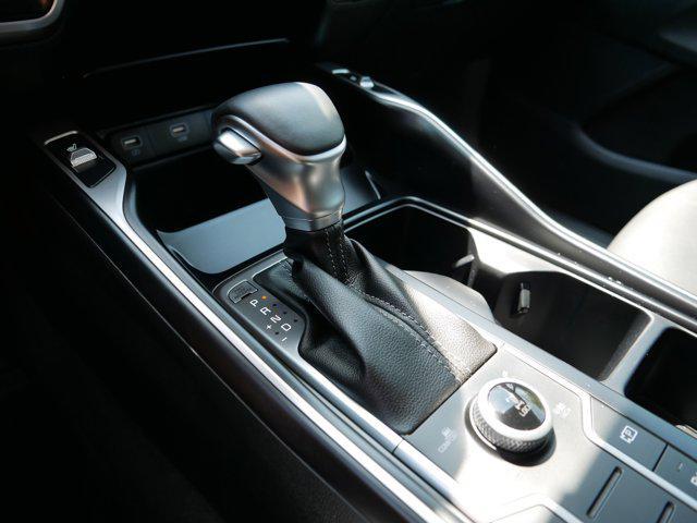Photo of 2021 Glacial White Pearl Kia Sorento