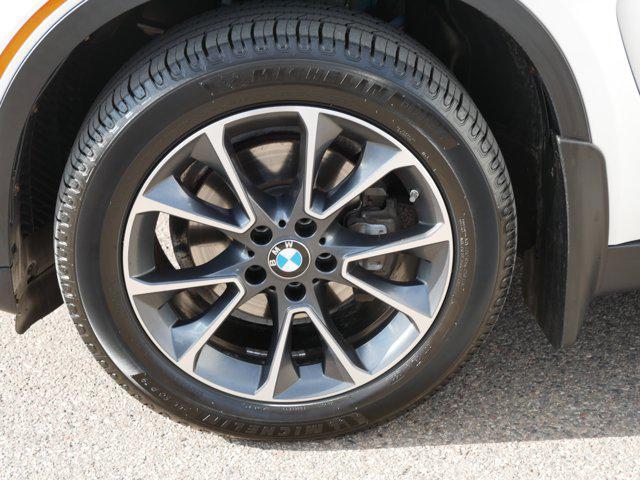 Photo of 2018 Mineral White Metallic BMW X5