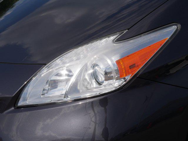 Photo of 2012 Winter Gray Metallic Toyota Prius