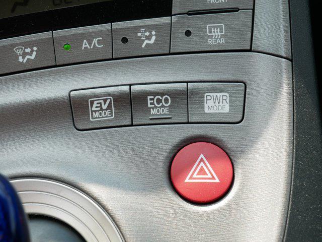 Photo of 2012 Winter Gray Metallic Toyota Prius