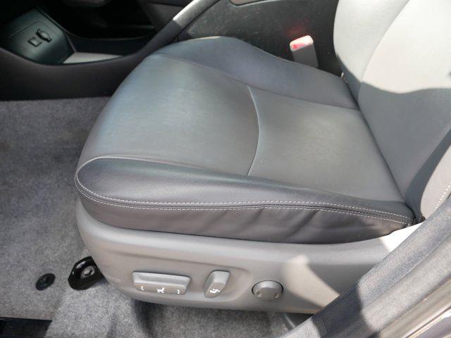 Photo of 2012 Winter Gray Metallic Toyota Prius