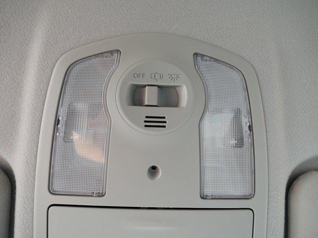 Photo of 2012 Winter Gray Metallic Toyota Prius